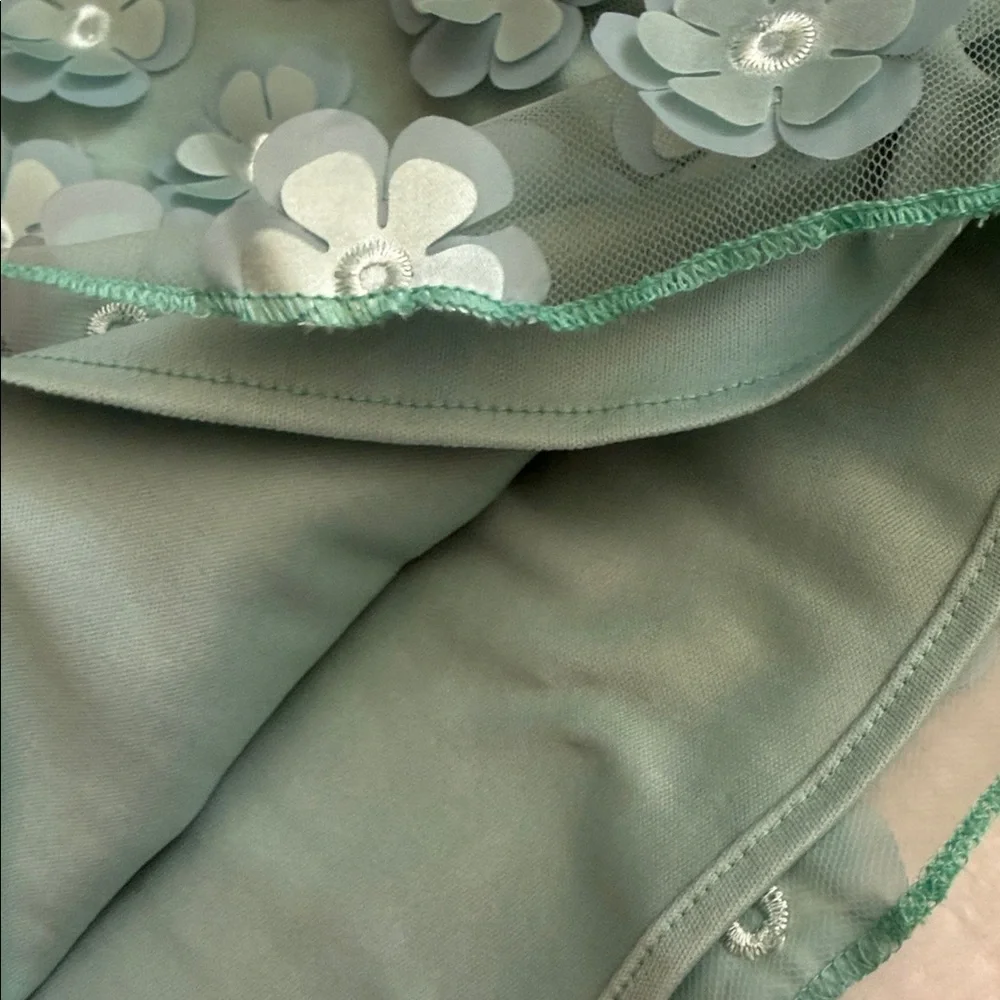 {Anthropologie} Eva Franco | 3D Flower Applique Sleeveless Back Tie Halter Top S - Picture 10 of 16